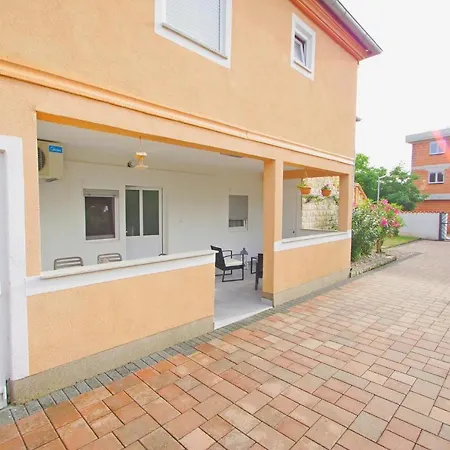 Pineta In Village Apartamento *