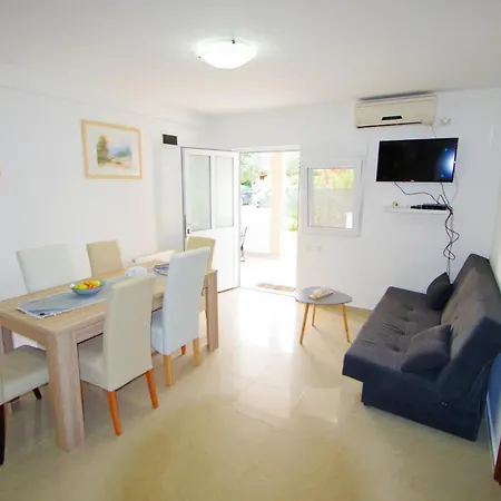 Apartment Pineta In Village *